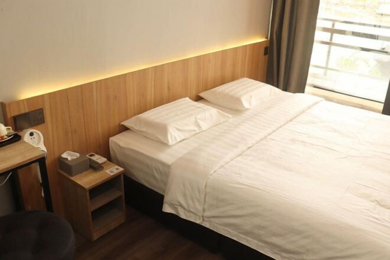Bedroom 4, Semporna Seaview Hotel, Semporna