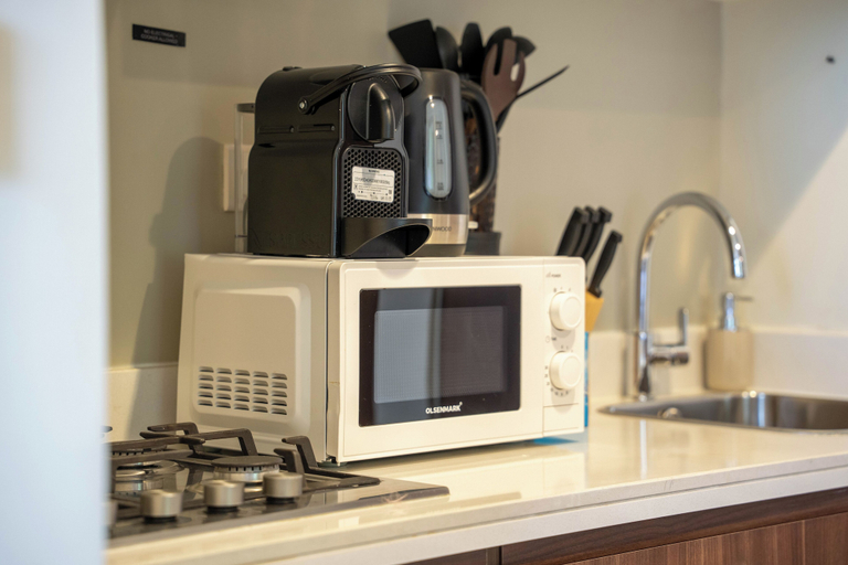 Private kitchen 4, High-Floor Luxury 1BR - Business Bay, Dubai