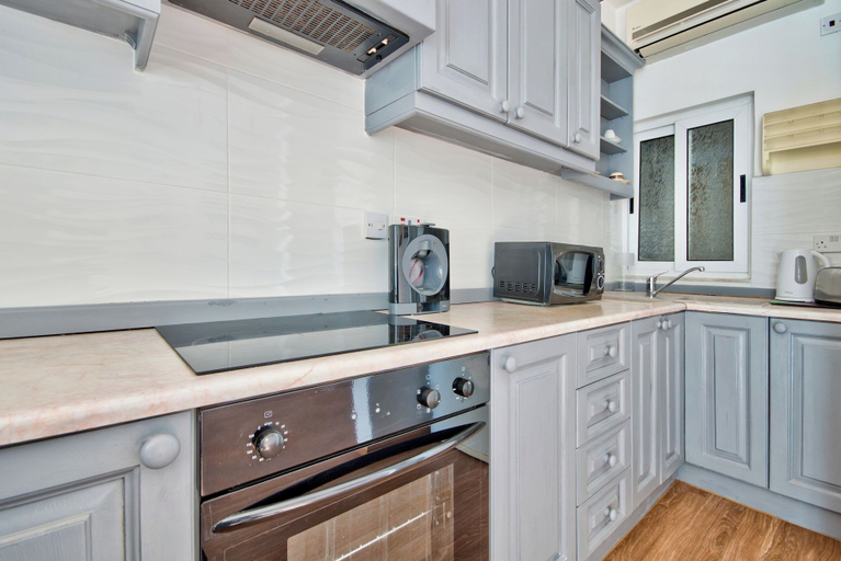 Private kitchen 2, Stunning Home Overlooking Valletta City Skyline