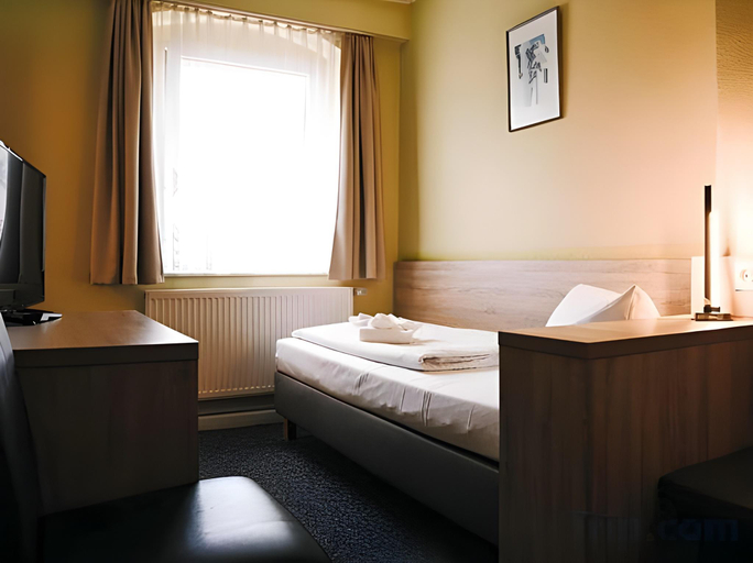 Bedroom 2, Hotel Pension Odin, Berlin