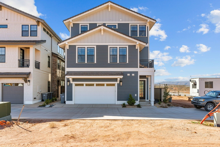 Exterior 5, The Boardwalk 8 Bedroom Home, Washington