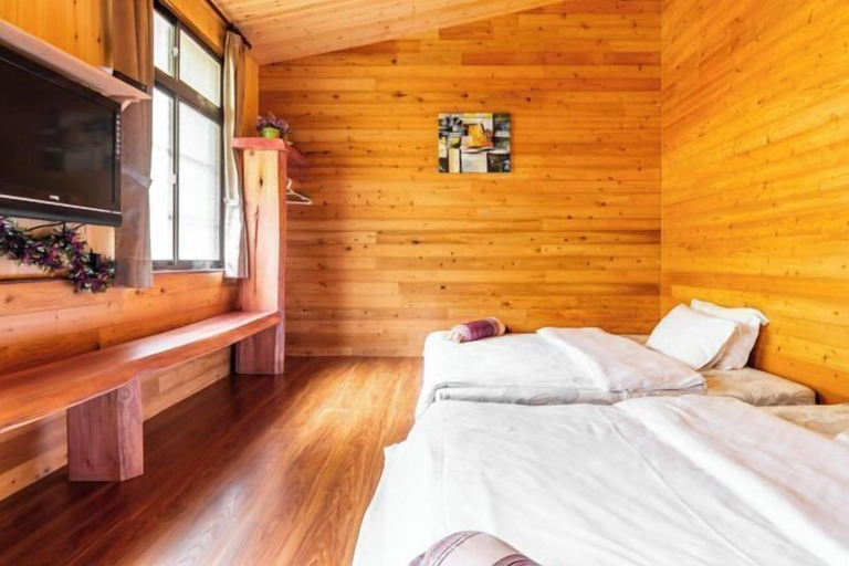 Room 1, Alishan Sunrise B&B, Chiayi County