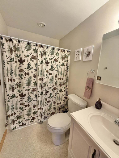 Bathroom 5, Upta Camp Limit 8 3 Bedroom Cabin, Cumberland