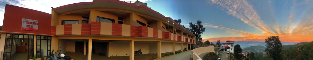 Exterior & Views