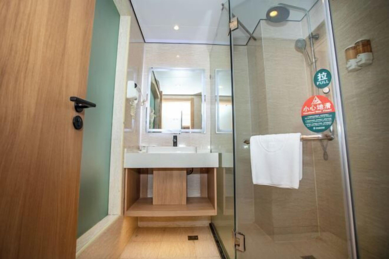 Bathroom, GreenTree Inn (Shanghai Fengxian Xidu), Shanghai