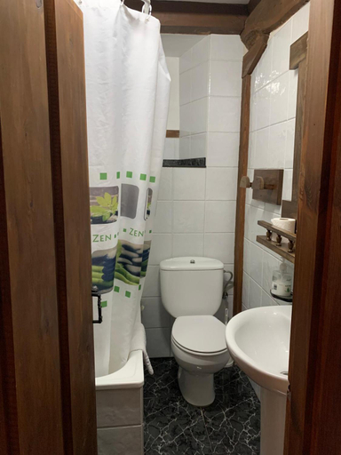 Bathroom 3, Apartamentos Las Rocas de Brez, Cantabria