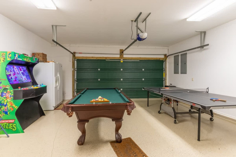 Room 5, Waynesville Mtn Cabin-scenic Views Relaxing Hottub, Haywood