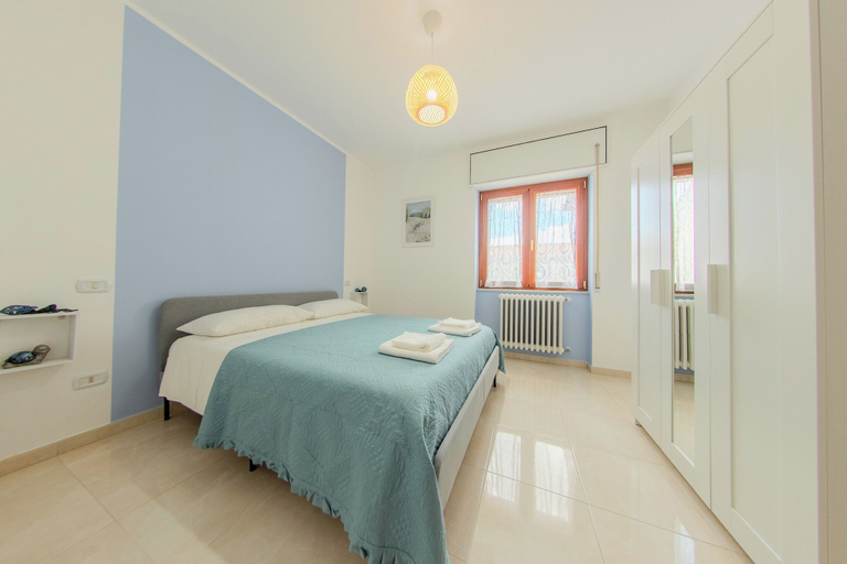 Room 5, Le Stelle, Avellino