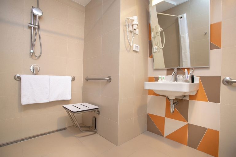 Bathroom 5, ibis Styles Lima Benavides Miraflores Hotel, Lima