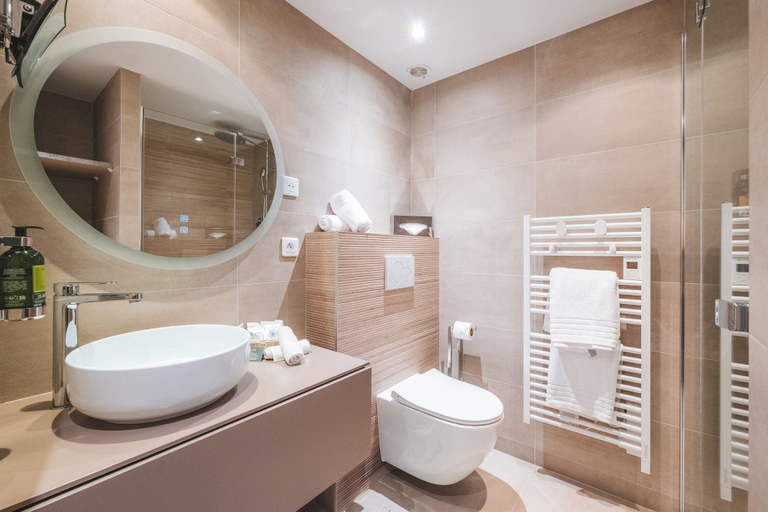 Bathroom 5, Le Suffren Hotel, Golfe de Saint-Tropez, Var