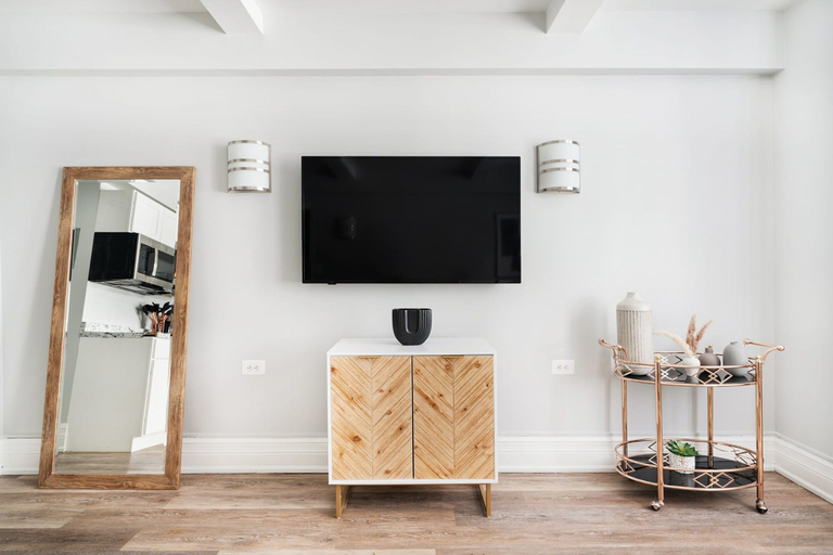 Room 4, 73-406 New 1BR 1bth UWS Doorman Gym, New York