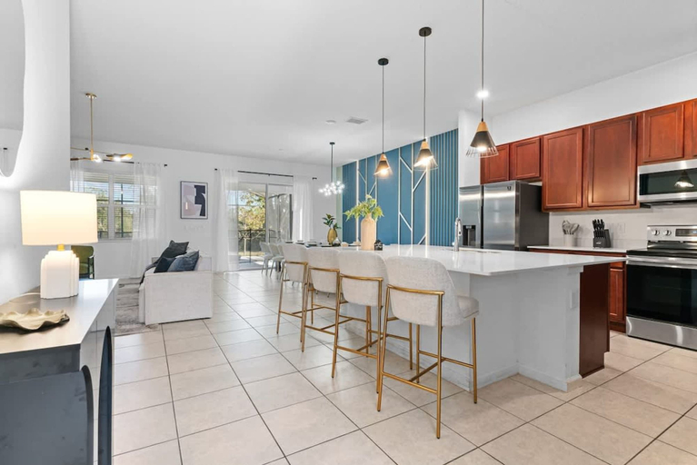 Room 3, Super Giant - 12bd 12bas - Sleep 38 Near Disney, Osceola
