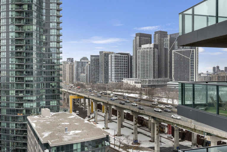 Exterior 2, Cityside Waterfront Loft, Toronto