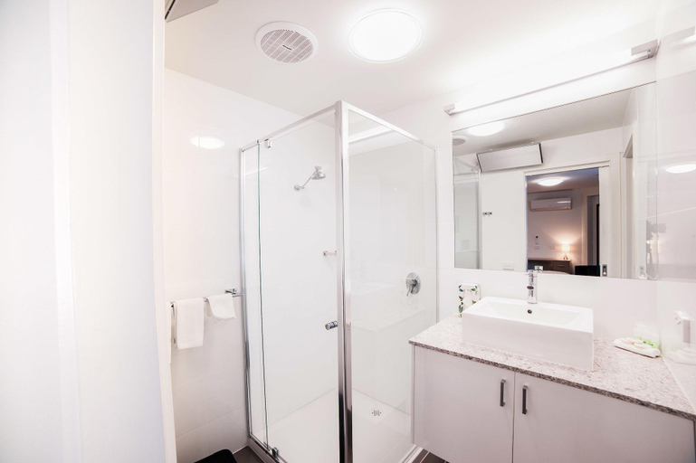 Bathroom 3, Eastern Sands City Centre, Geelong