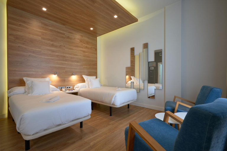 Bedroom 2, Monte Puertatierra, Cádiz