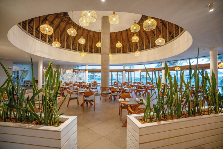 Food & Drinks 5, Radisson Blu Poste Lafayette Resort & Spa, Mauritius (Adults Only), Flacq