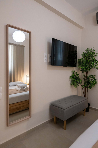 Room 1, Home Easy Kalamata - Central Nest Private Parking, Peloponnese
