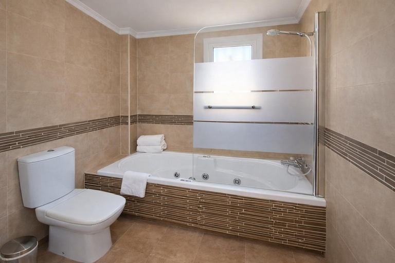 Bathroom 2, Noctua Villa Marbella La Quinta golf 022, Málaga