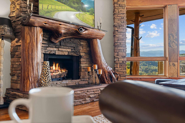 Room 2, 5B 4B Luxe Cabin w Hot Tub Firepit Game Room, Sevier