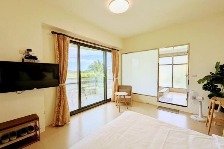 Bedroom 2, Rainbow Mansion, Taitung
