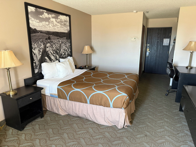 Room 3, Dodgeville inn and suites, Iowa