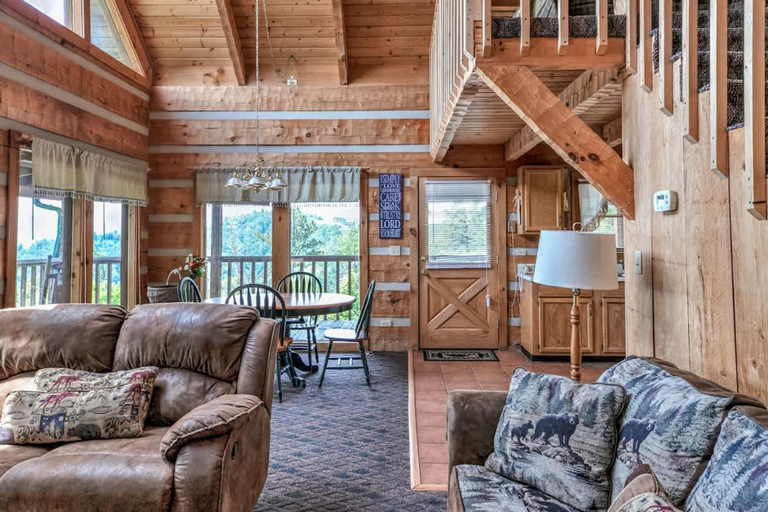 Room 3, Super View Smoky Mtn Log Cabin Pool Table Hot Tub, Sevier