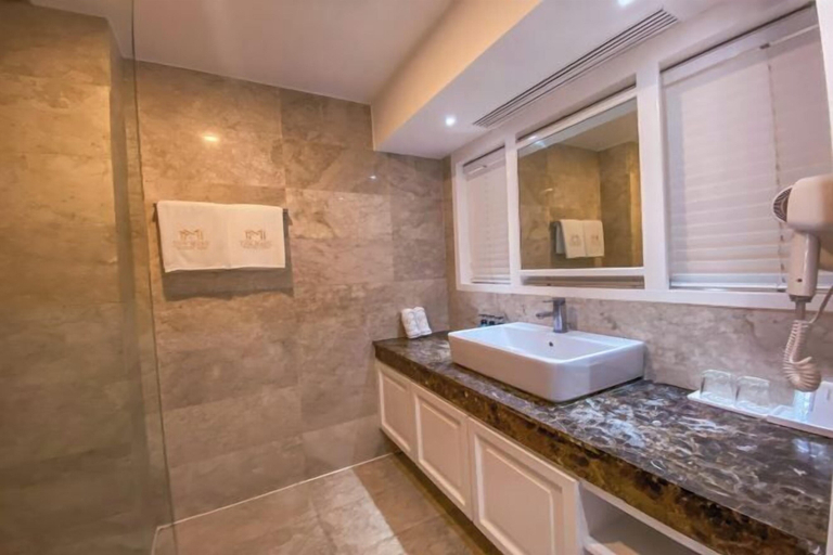 Bathroom 4, The Mark Resort, Lapu-Lapu City