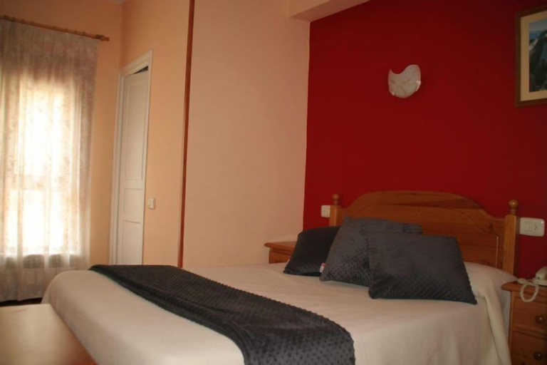 Bedroom, Meson De Salinas, Huesca