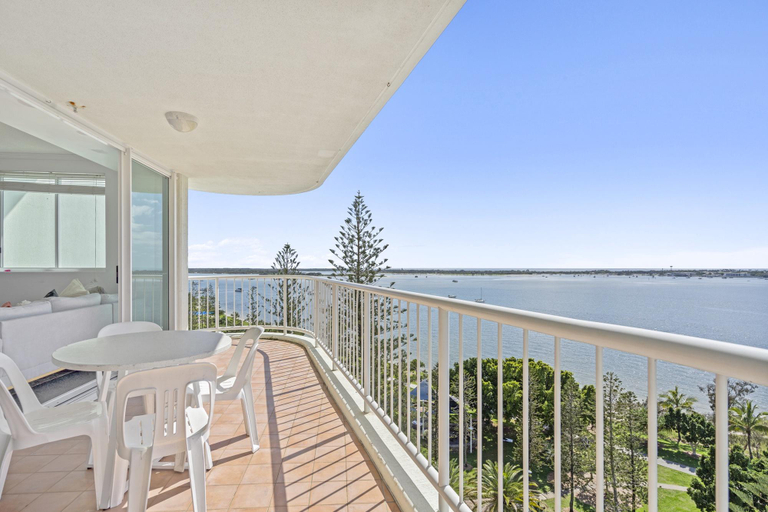 Balcony/terrace 2, Bright 2 Bed Apartment with Ocean Views, Gold Coast