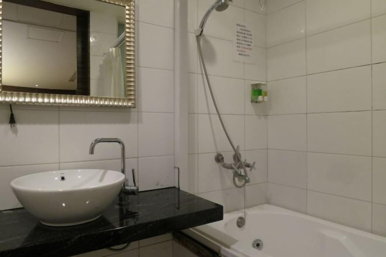Bathroom 2, TanHui Modern Hotel, Nantou