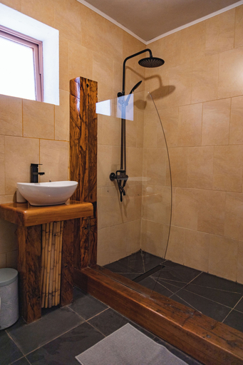 Bathroom 4, Vientos - La Yareta, El Loa