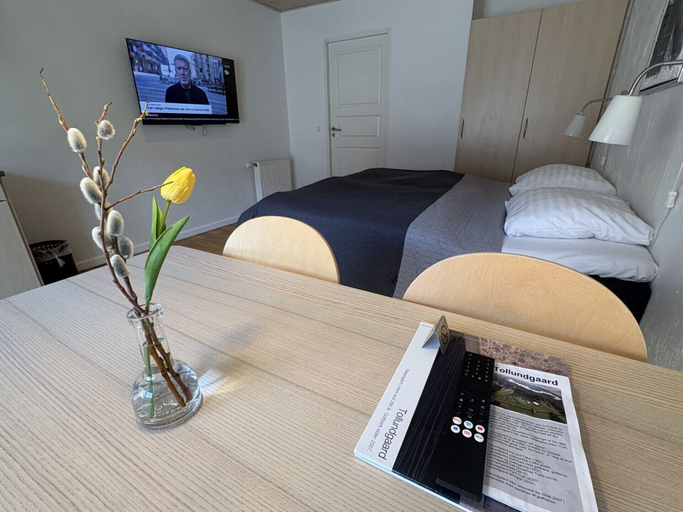 Bedroom 2, Tollundgaard Golf Park, Silkeborg