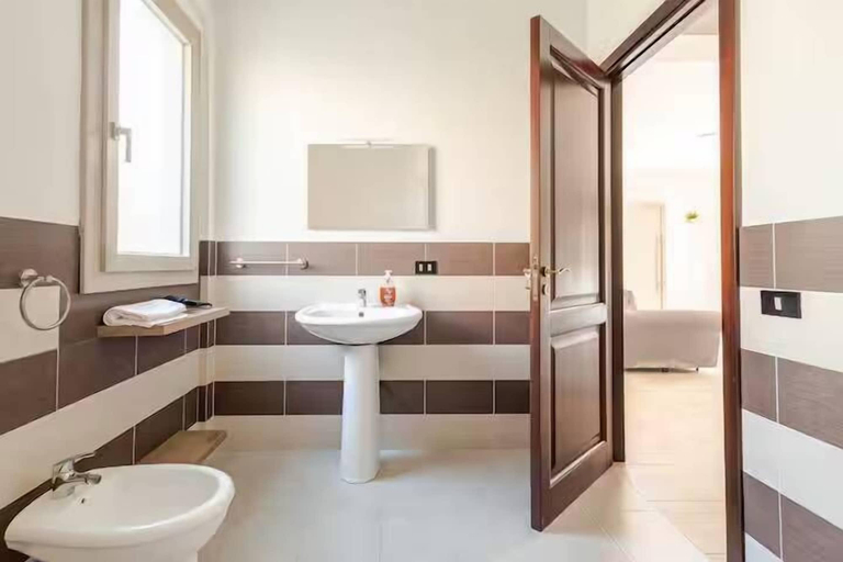Bathroom 3, Home Sweet Home, Palermo