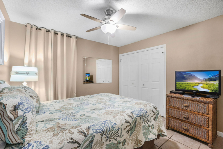 Room 2, Phoenix II 2101 3 Bedrooms Amenities Galore Beachfront, Baldwin