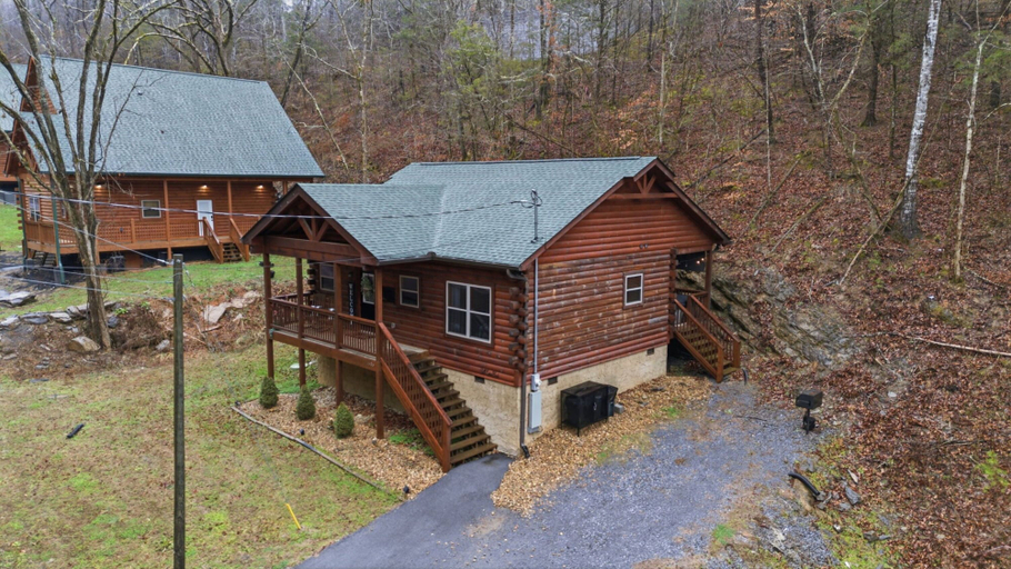 Front of property 4, Cozy Cardinal, Sevier