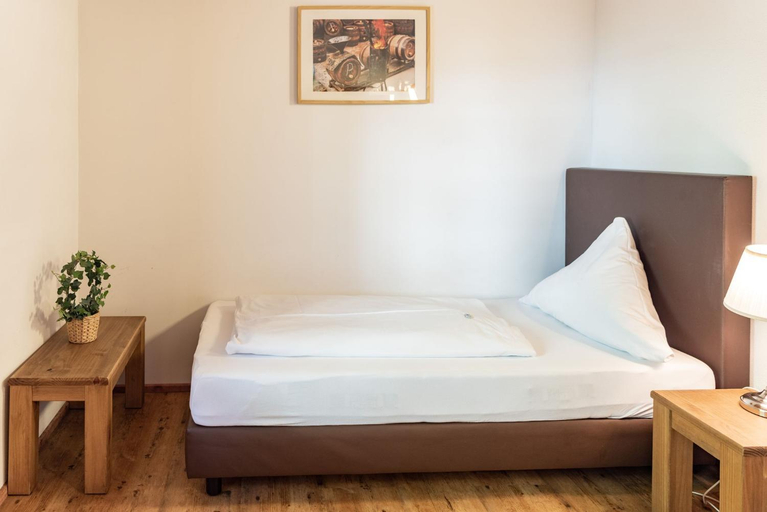 Bedroom 1, Stanglbrau, Kelheim