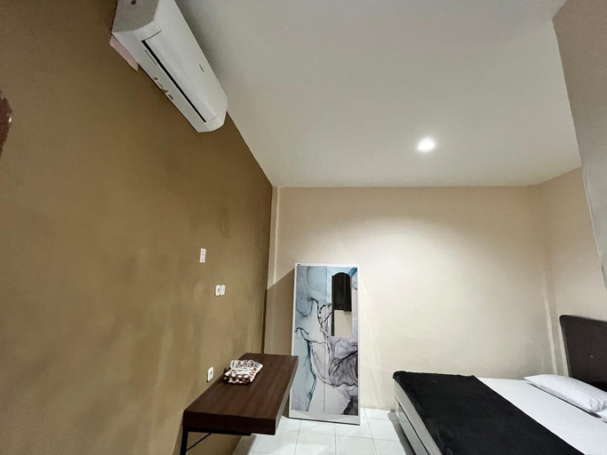 Room 3, OYO 95175 Palapa Inn, Medan