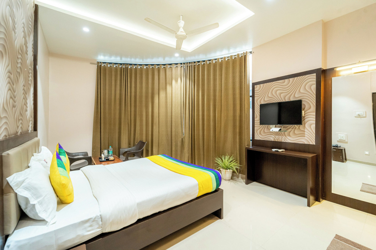 Bedroom 4, Itsy Hotels Sitara, Satara