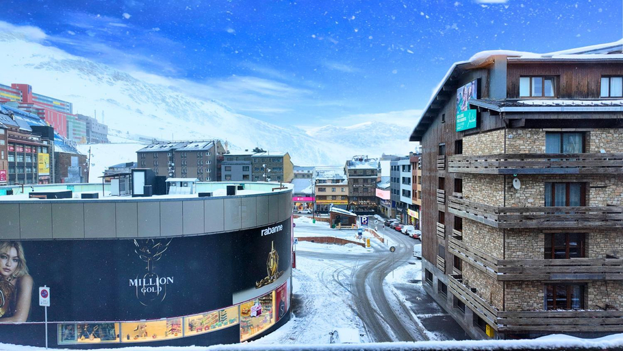 Exterior & Views 2, Hotel Catanies