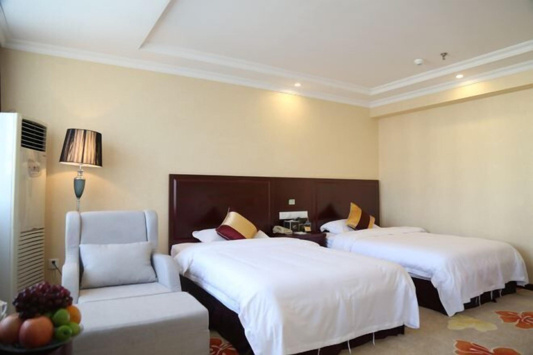Bedroom 4, Jinmeng, Wenshan Zhuang and Miao