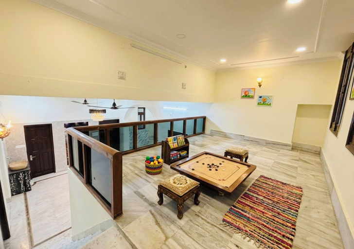 Game room, The Omaya Kashi, Varanasi