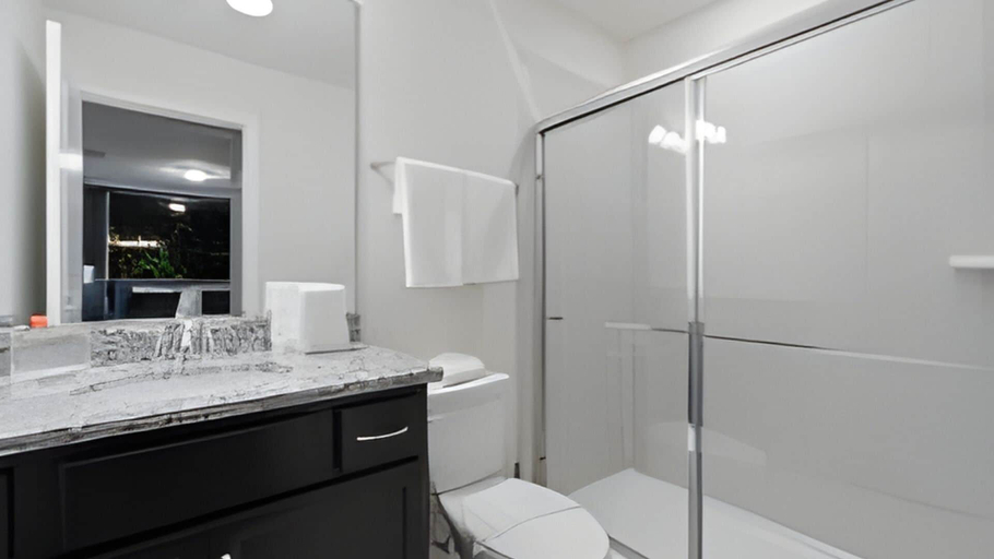 Bathroom 3, 10br Villa w/ Star Wars Theater & Game Room, Polk