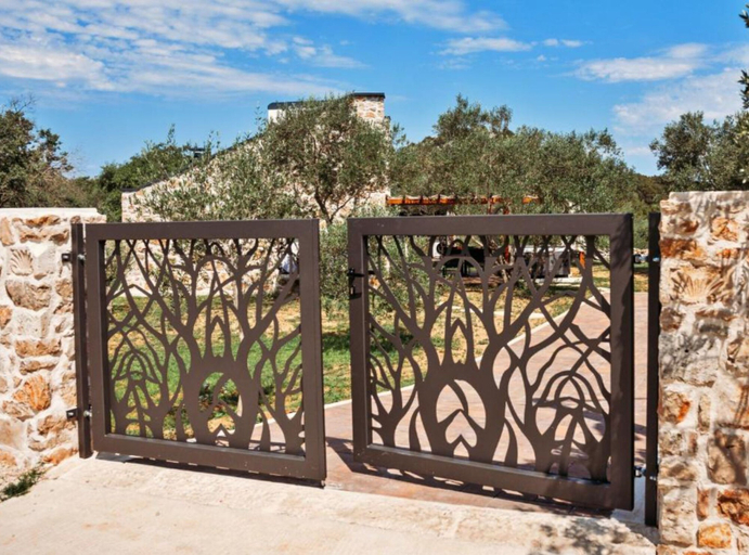 Exterior 4, Capesanta, Preko