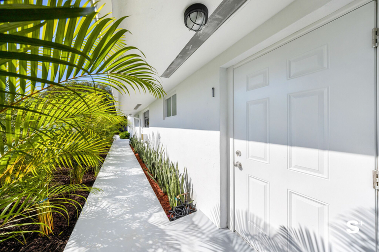 Exterior detail 5, Cozy Miami 1-BD - Gym & Free Parking, Miami-Dade