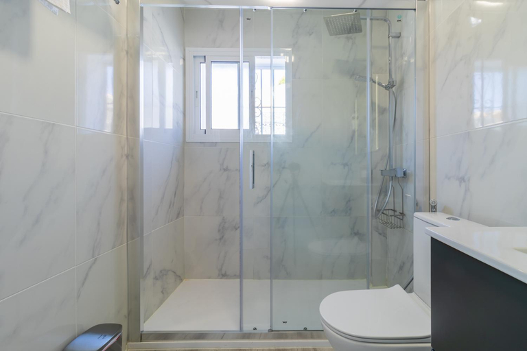Bathroom 3, Villa Amir, Málaga