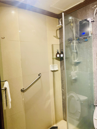 Bathroom 3, Fields Palace Hotel, Mabalacat