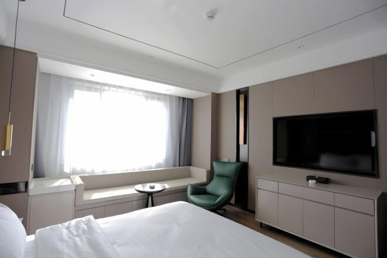Bedroom 5, Guangming Hotel, Jiuquan