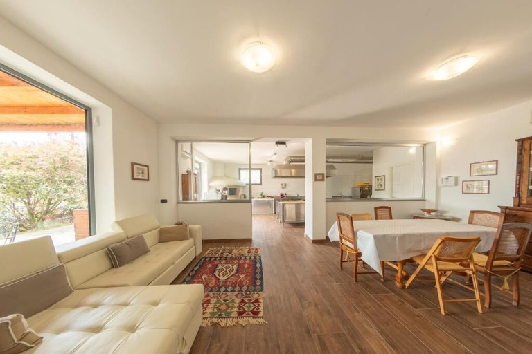 Living area 4, Villa Petrara - Villa Con Piscina E Spa, Avellino