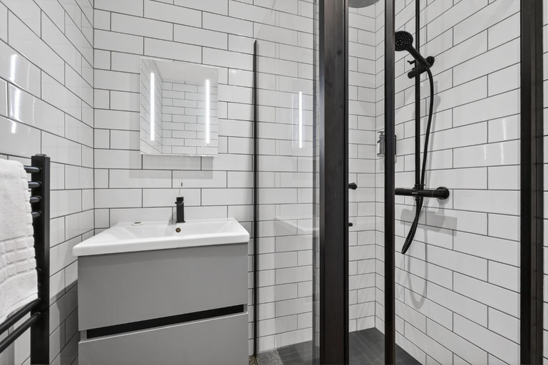 Bathroom 3, Central Belfast Apartments Queens Lofts, Belfast