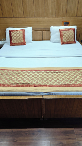 Room 5, Hotel Ech Aar, Kargil, Kargil